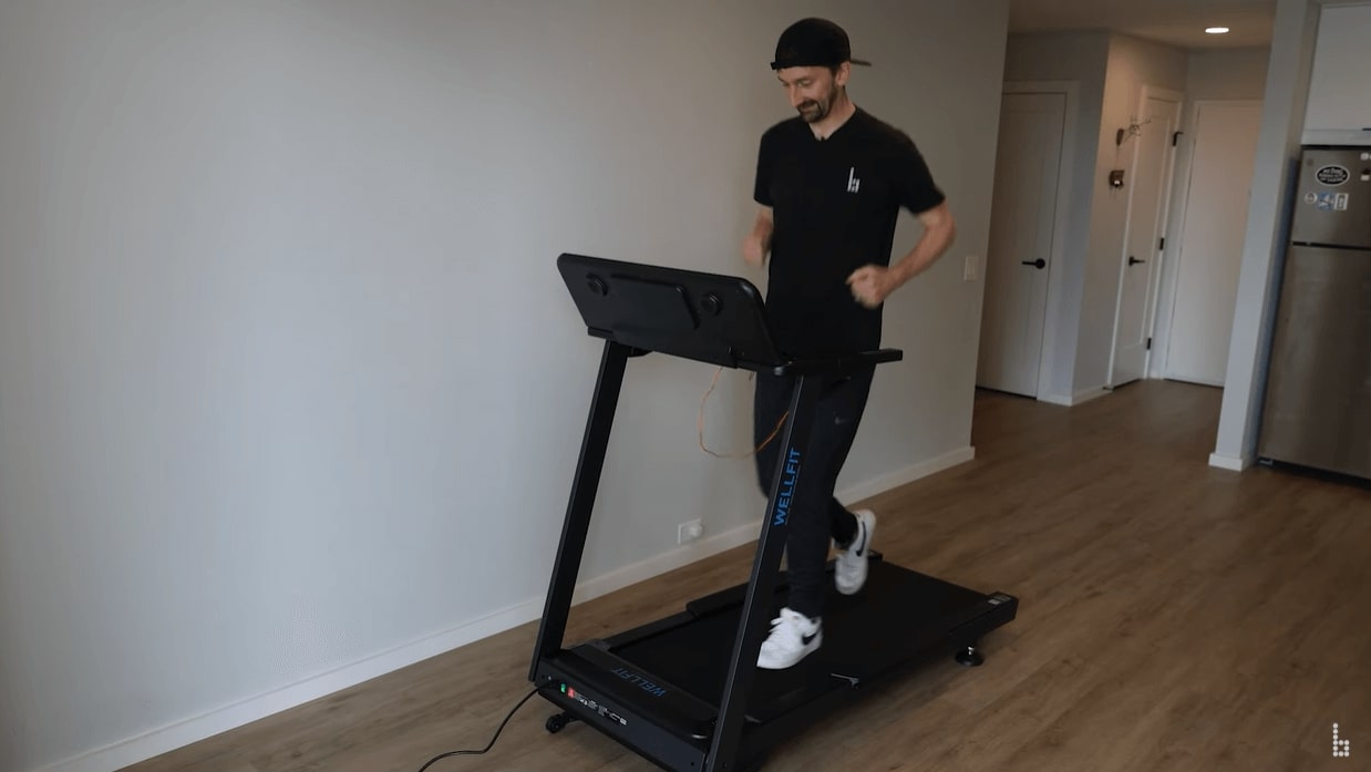 Unterstützt bis zu 500 Pfund, ultra-stabiles Laufband